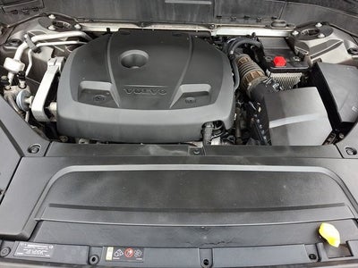2018 Volvo XC90 T6 Momentum