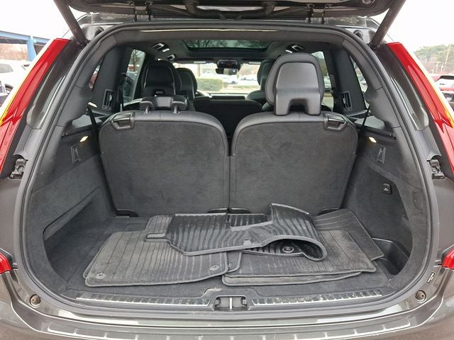 2018 Volvo XC90 T6 Momentum