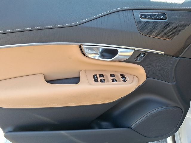 2021 Volvo XC90 Recharge Plug-In Hybrid T8 Inscription 7 Passenger