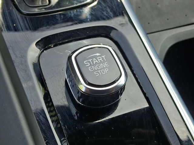 2022 Volvo XC60 Recharge Plug-In Hybrid T8 R-Design