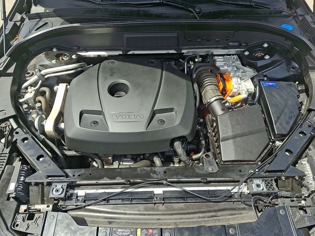 2022 Volvo XC60 Recharge Plug-In Hybrid T8 R-Design