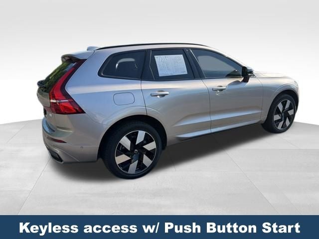 2023 Volvo XC60 Recharge Plug-In Hybrid T8 Plus Dark Theme