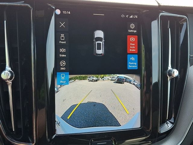 2022 Volvo XC60 Recharge Plug-In Hybrid T8 R-Design