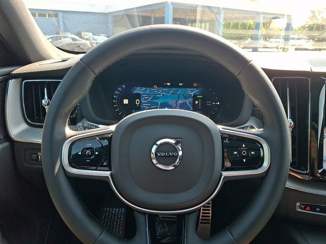 2022 Volvo XC60 Recharge Plug-In Hybrid T8 R-Design
