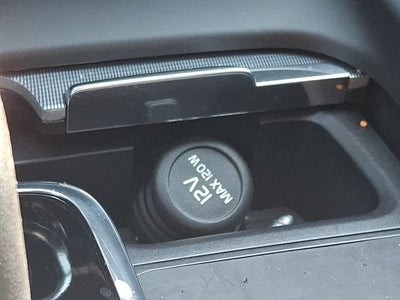 2022 Volvo XC60 Recharge Plug-In Hybrid T8 R-Design