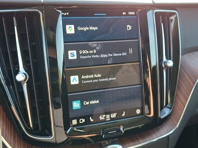 2024 Volvo XC60 B5 Plus Dark Theme