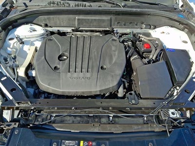 2024 Volvo XC60 B5 Plus Dark Theme