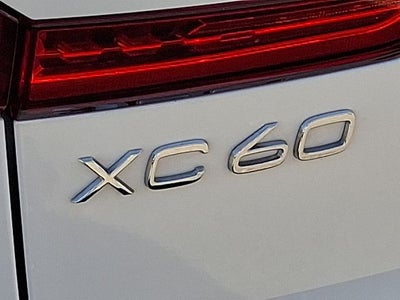2024 Volvo XC60 B5 Plus Dark Theme