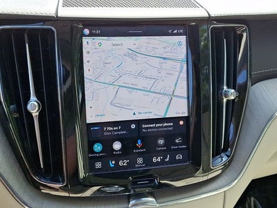 2024 Volvo XC60 B5 Ultimate Dark Theme