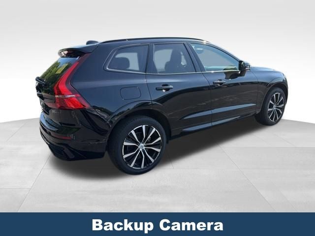 2024 Volvo XC60 B5 Ultimate Dark Theme