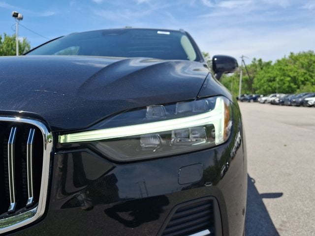 2023 Volvo XC60 B5 Plus Bright Theme