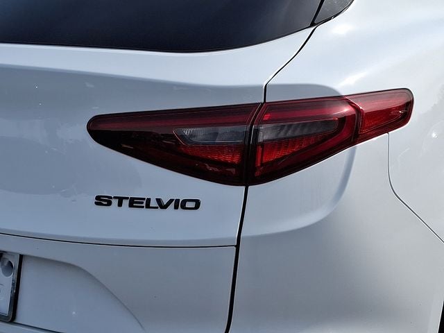 2019 Alfa Romeo Stelvio Base