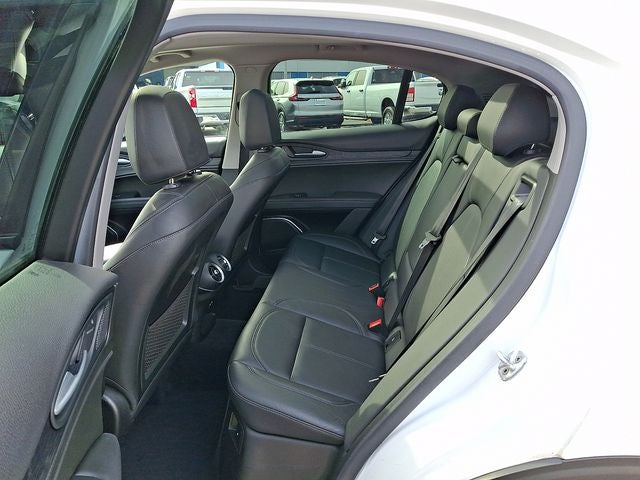 2019 Alfa Romeo Stelvio Base