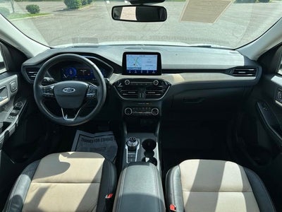 2022 Ford Escape Hybrid Titanium