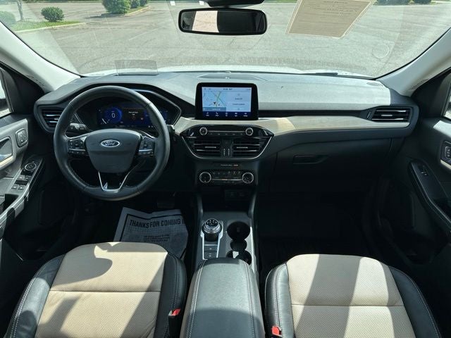 2022 Ford Escape Hybrid Titanium