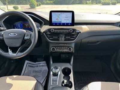 2022 Ford Escape Hybrid Titanium