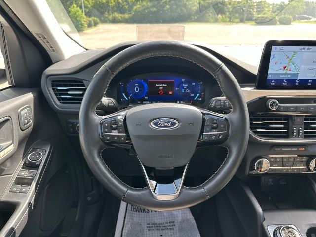2022 Ford Escape Hybrid Titanium