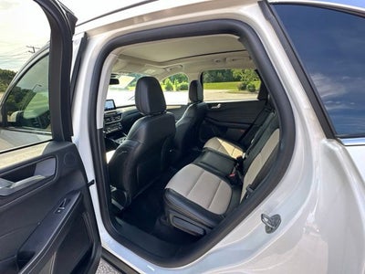 2022 Ford Escape Hybrid Titanium