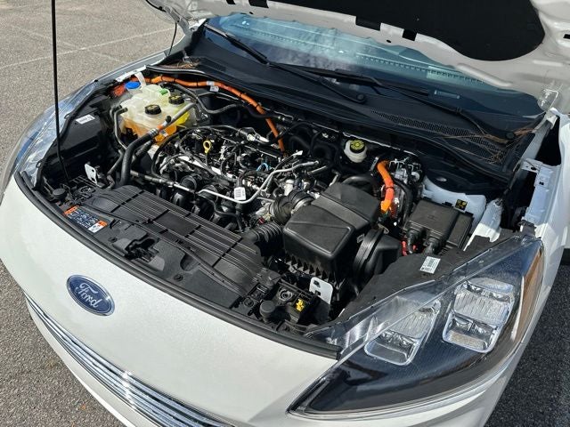 2022 Ford Escape Hybrid Titanium