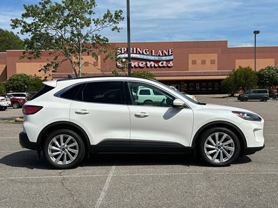 2022 Ford Escape Hybrid Titanium