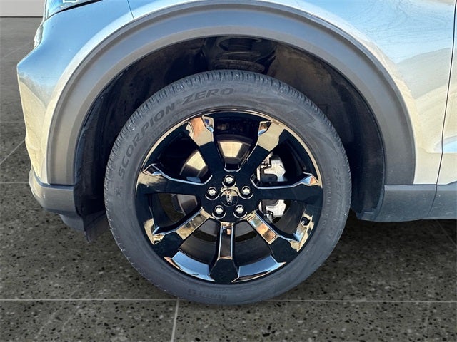 2022 Ford Explorer ST-Line