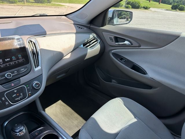 2017 Chevrolet Malibu LT 1LT