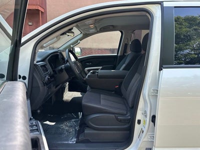 2024 Nissan Titan SV