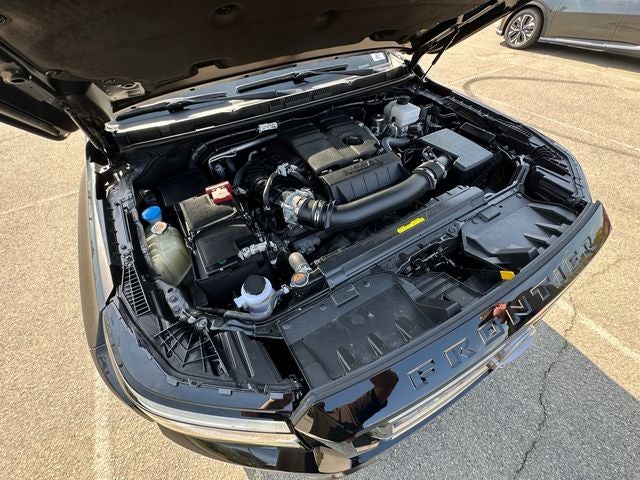 2024 Nissan Frontier SL