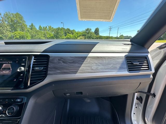 2022 Volkswagen Atlas Cross Sport 2.0T SE w/Technology