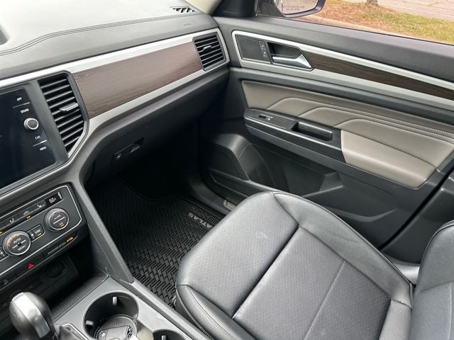 2021 Volkswagen Atlas 3.6L V6 SE w/Technology