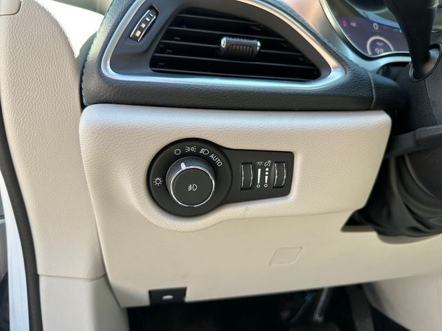 2020 Chrysler Pacifica Hybrid Limited