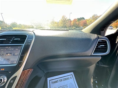 2019 Lincoln Nautilus Select