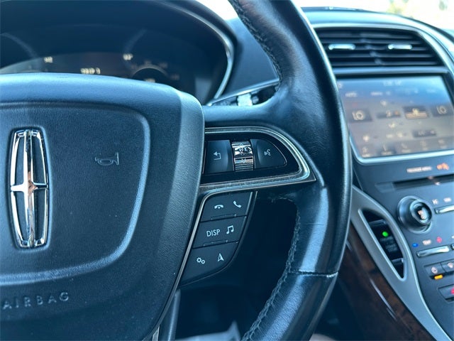 2019 Lincoln Nautilus Select