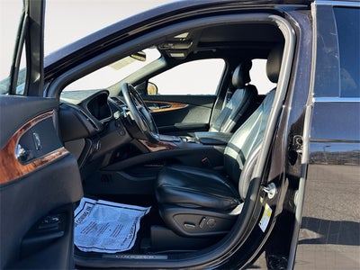 2019 Lincoln Nautilus Select