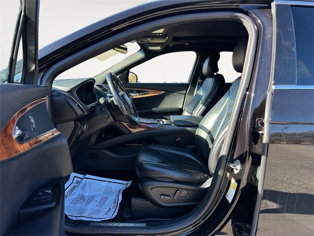 2019 Lincoln Nautilus Select