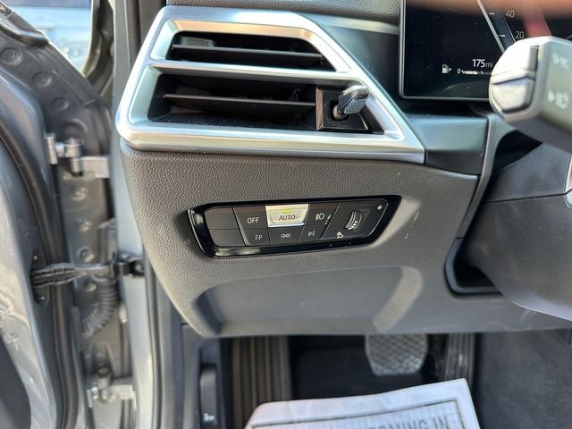 2025 BMW 3 Series 330i