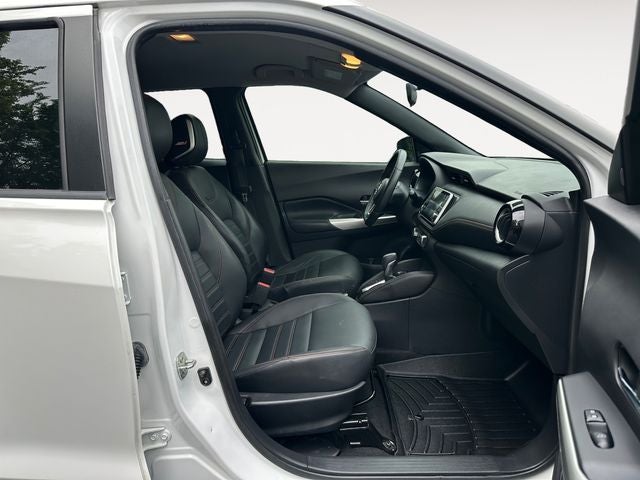 2019 Nissan Kicks SR