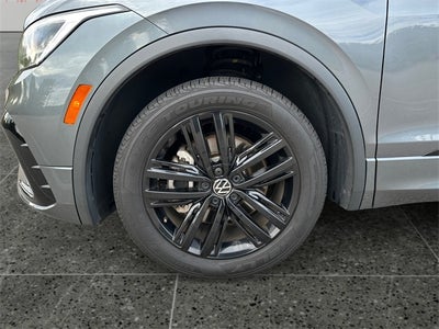 2022 Volkswagen Tiguan 2.0T SE R-Line Black