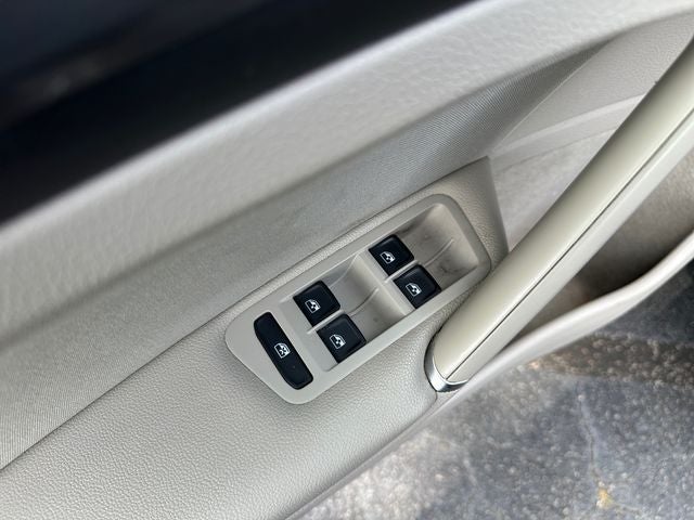 2019 Volkswagen Golf S