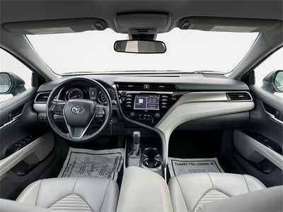 2020 Toyota Camry SE