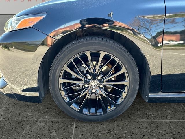 2020 Toyota Camry SE Nightshade