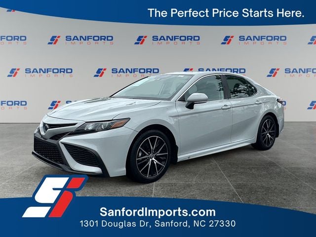 2024 Toyota Camry Hybrid SE