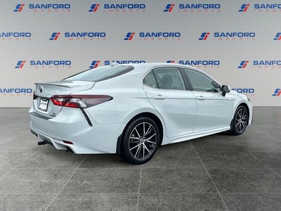 2024 Toyota Camry Hybrid SE