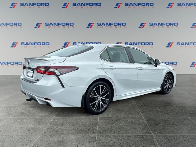 2024 Toyota Camry Hybrid SE