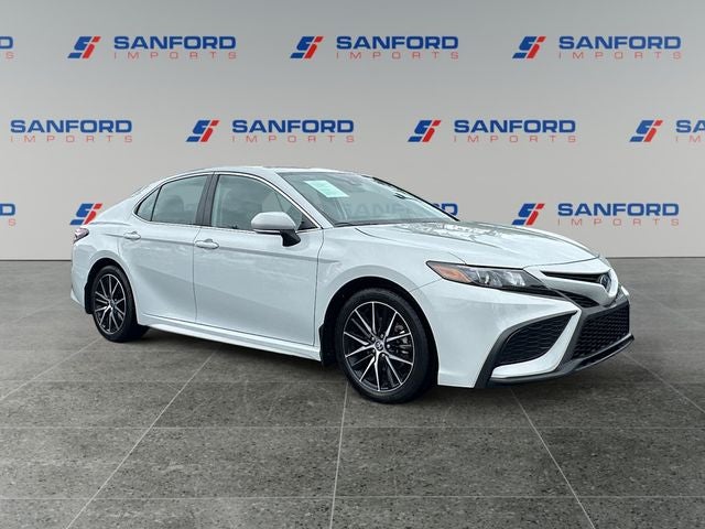 2024 Toyota Camry Hybrid SE