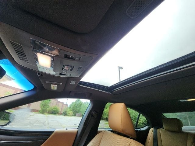 2021 Lexus ES 300h