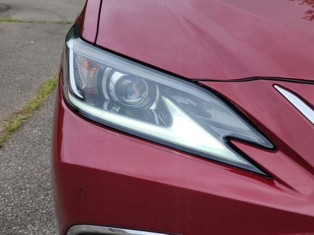 2021 Lexus ES 300h