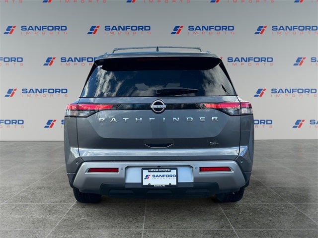 2023 Nissan Pathfinder SL