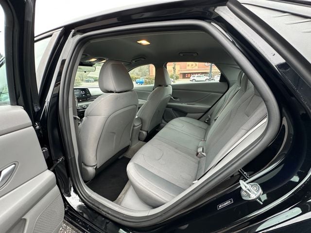 2021 Hyundai Elantra SE