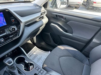 2024 Toyota Highlander LE